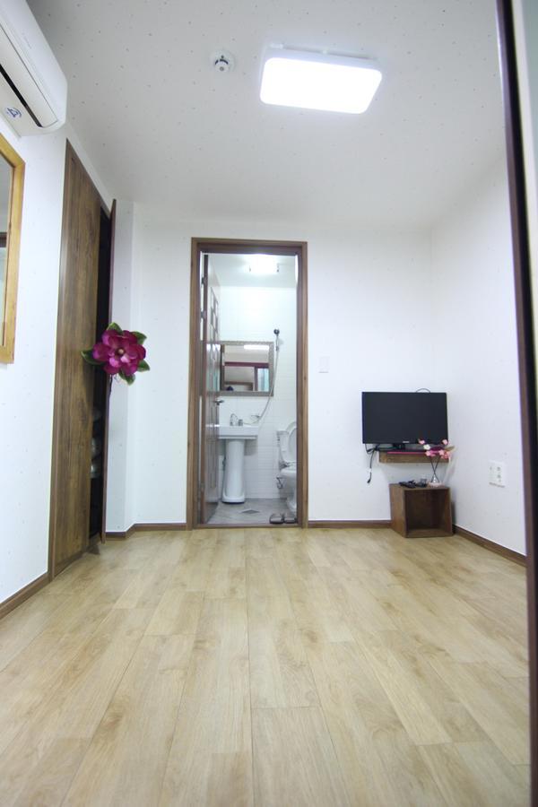 Hotel Eunhaengro 86.2 Jeonju Esterno foto